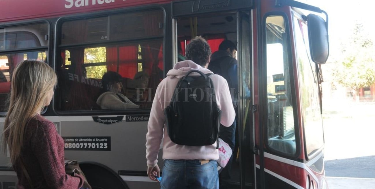 En medio de la polémica, volvió a aumentar el colectivo a Paraná