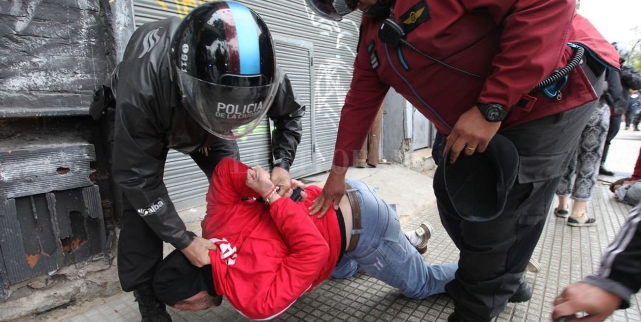 Esperan el juicio abreviado para expulsar a los cuatro extranjeros detenidos tras los incidentes por el Presupuesto