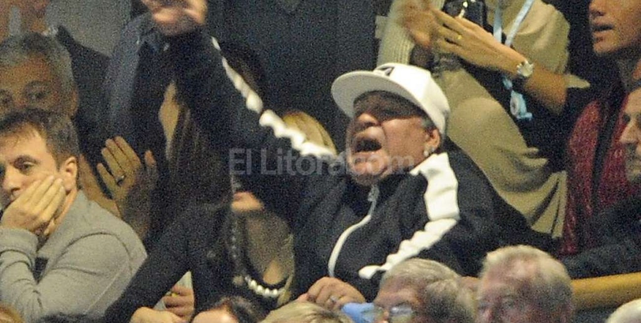 Maradona festeja su cumpleaños con cuenta de Twitter