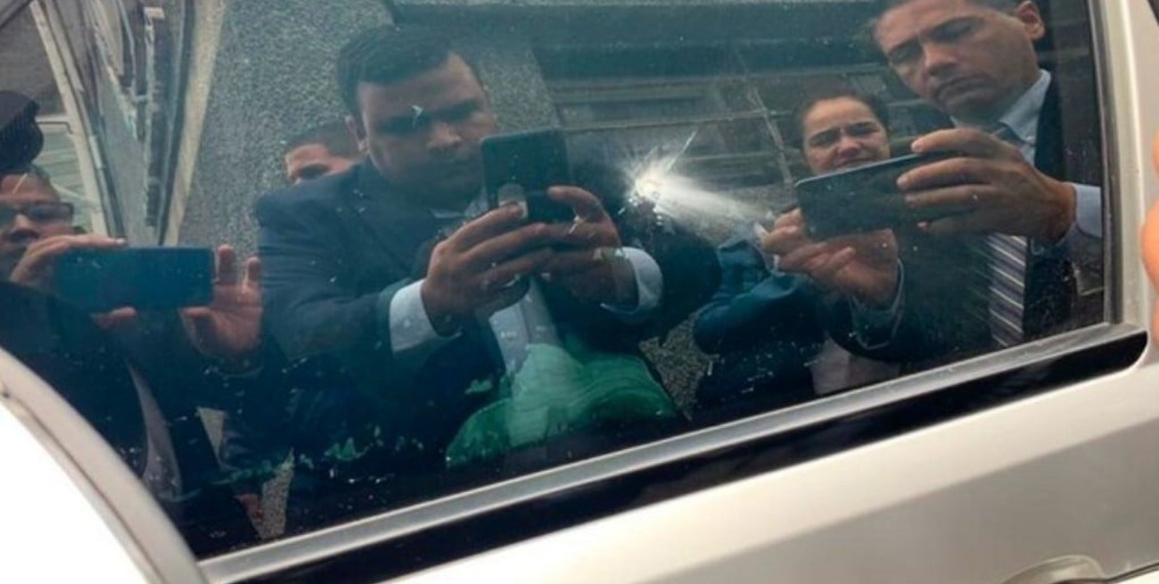 Balearon el vehículo en el que se transportaban diputados opositores de Venezuela