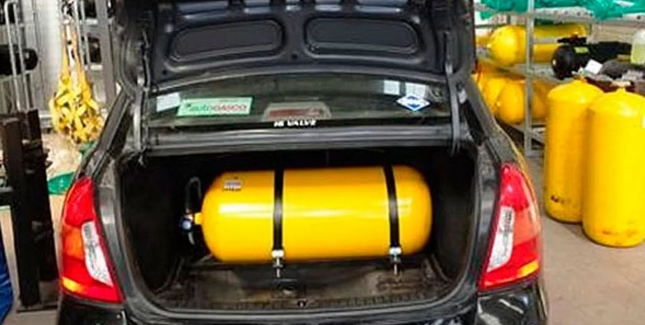 Establecen limitaciones para la renovación de obleas de vehículos con GNC