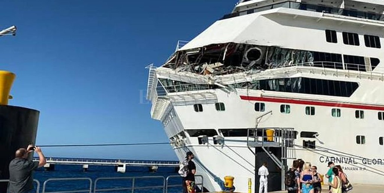 Chocaron dos cruceros en México