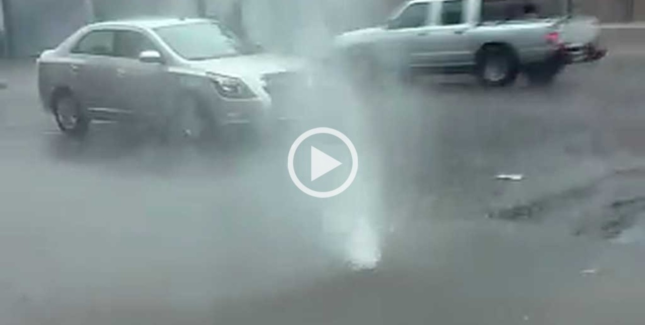 Video: otro géiser en la ciudad de Santa Fe