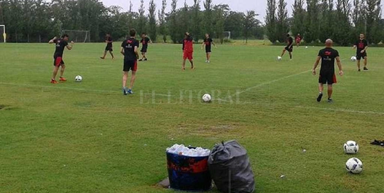 Colón goleó a Instituto en un amistoso