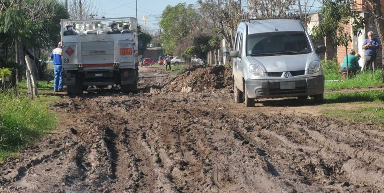 Nueva Pompeya: cuando llueve las calles quedan intransitables