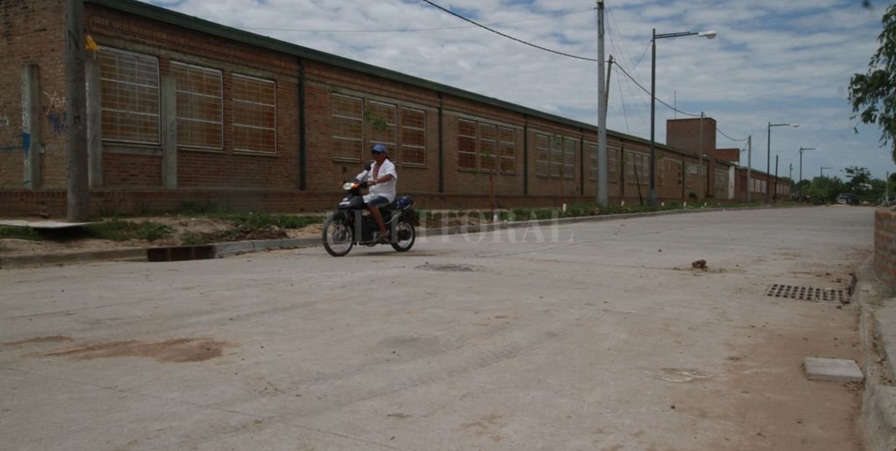 Hay clases en La Capital y se suspenden en otros departamentos