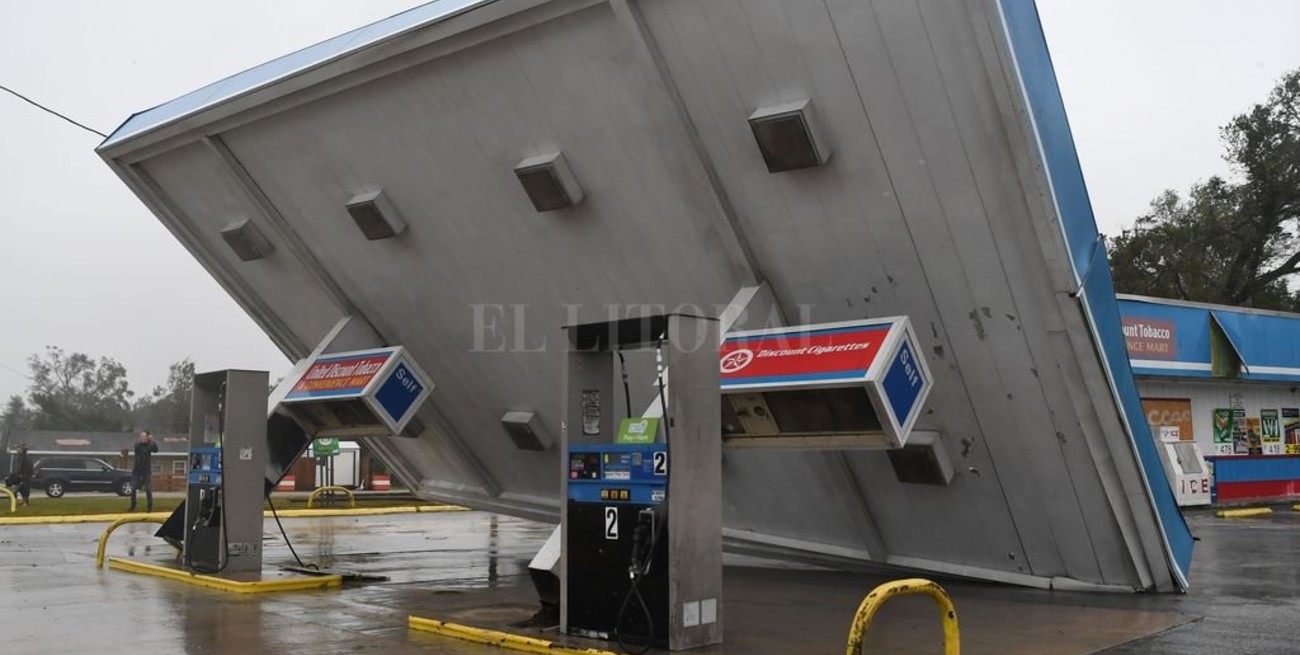 "Florence" amenaza el norte de Estados Unidos tras devastar el sureste 