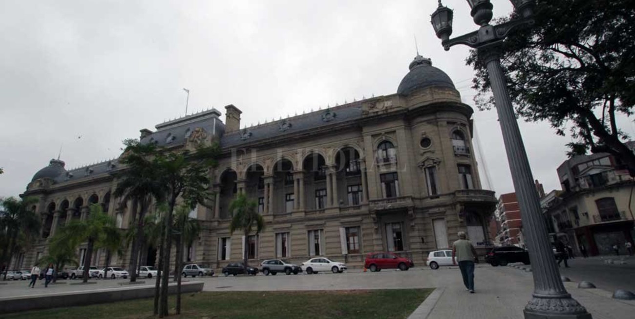 Recursos, gastos y deuda pública de Santa Fe 