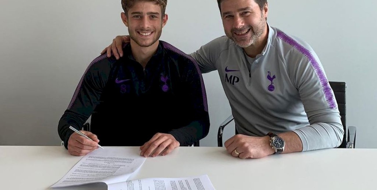 El hijo de Pochettino firmó su primer contrato en el Tottenham