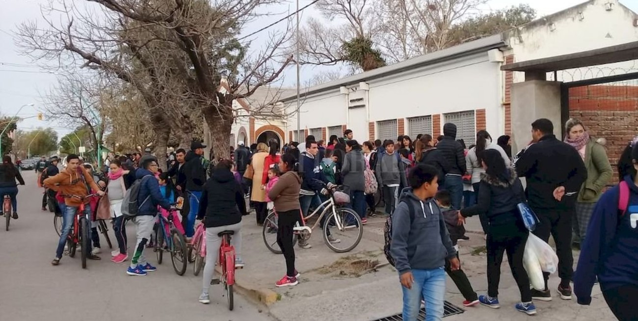 Alumnos de tercer grado proponen un corredor vial seguro para su colegio