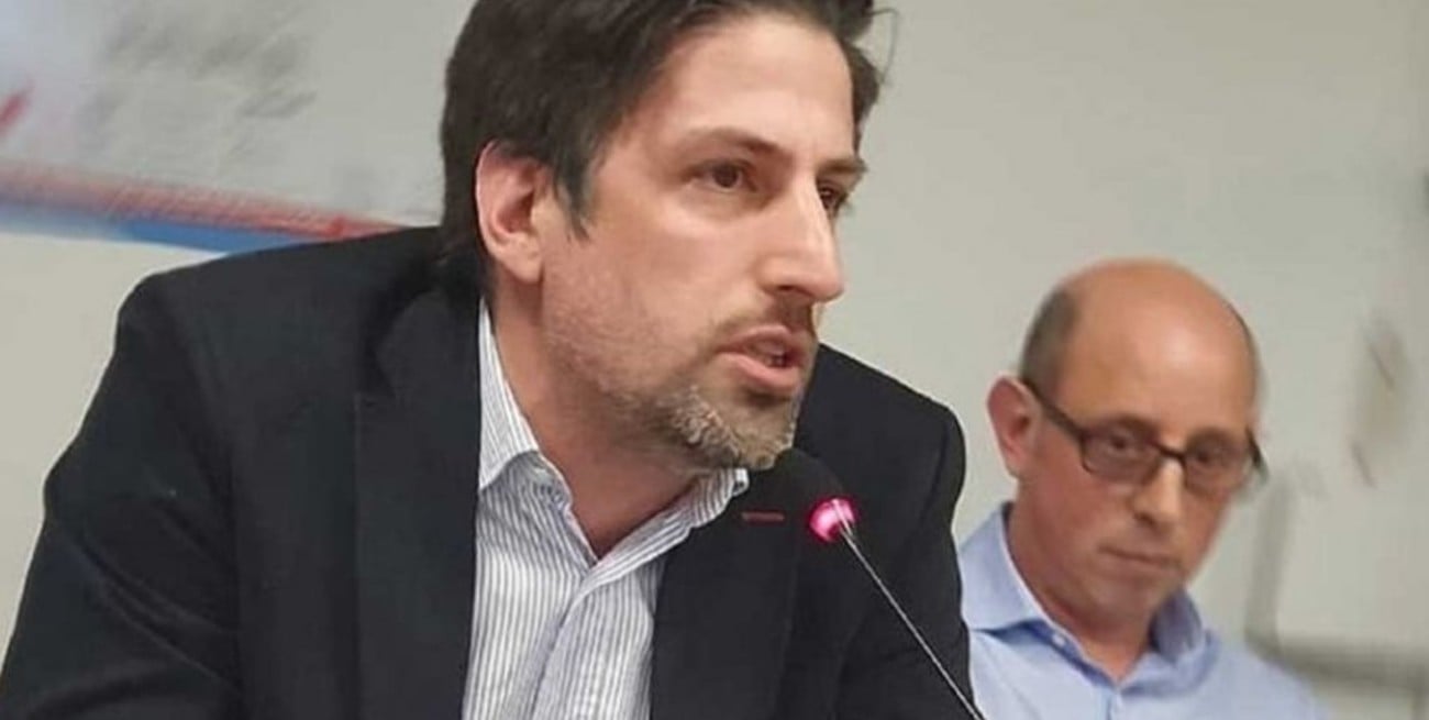 Trotta aseguró que "es difícil imaginar" que regresen las clases al aula luego del 12 de abril