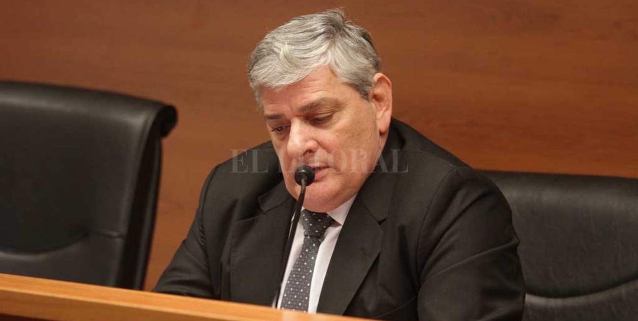 "Voy a agarrar sus armas y les voy a pegar un tiro"