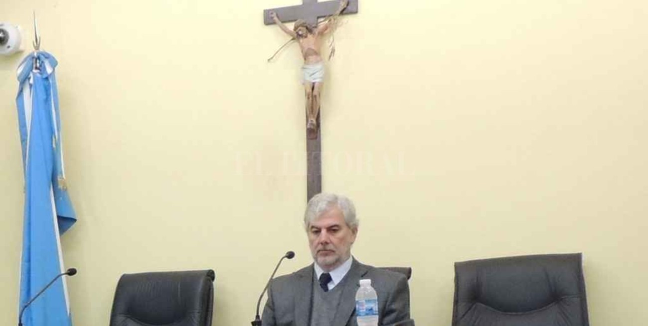 Juez cuestionado por absolver a un violador pidió la jubilación