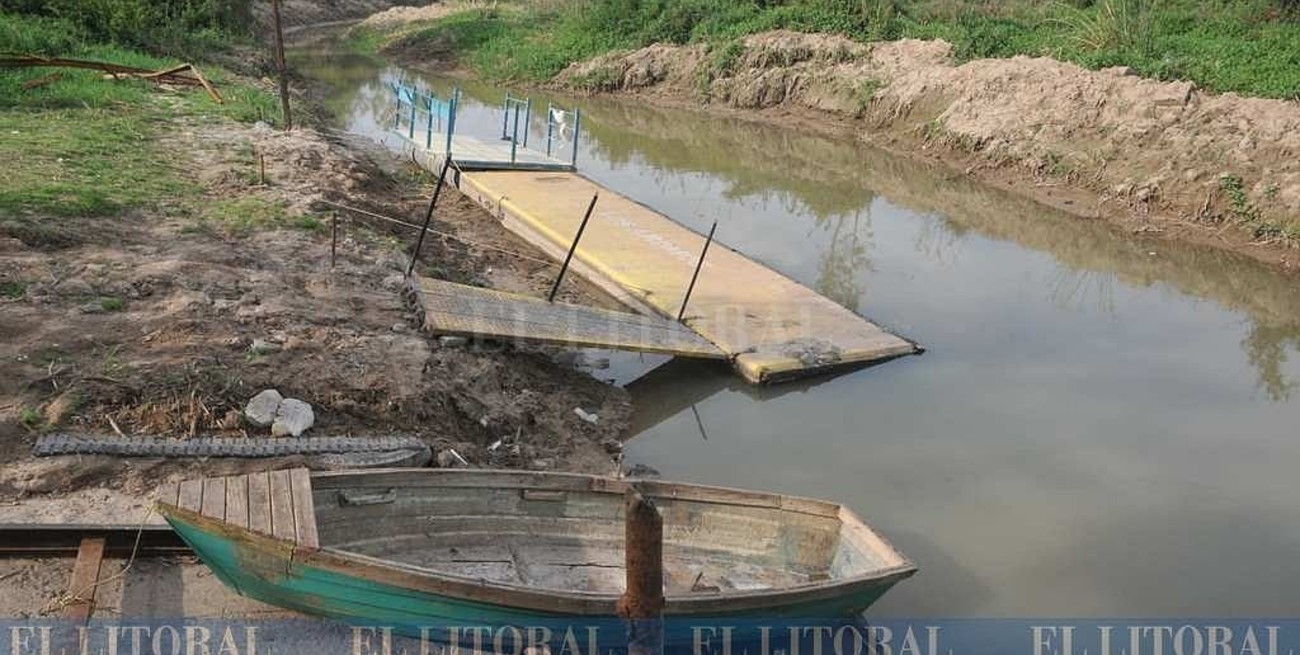 Un brazo del río Coronda se quedó casi sin agua