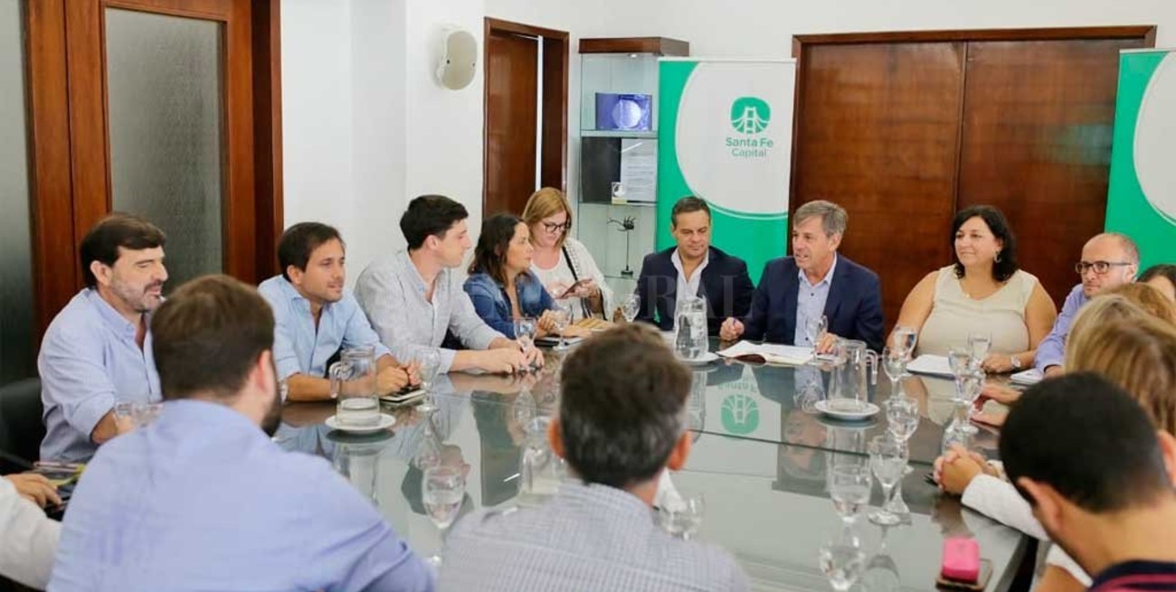 Jatón presentó un presupuesto 2020 "austero" a los concejales