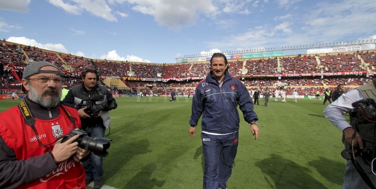 Pizzi está preocupado por los goles que sufre San Lorenzo