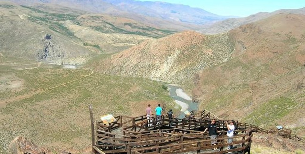 Un municipio construirá un mirador de ovnis