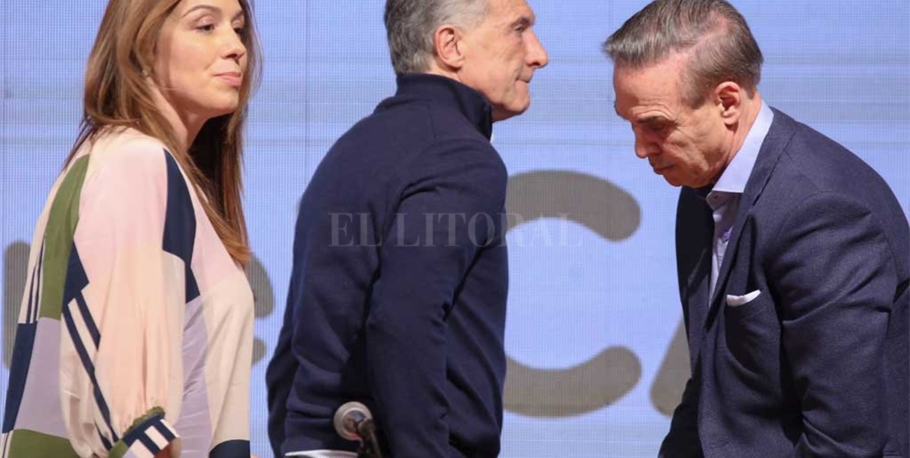 Macri se reunió con su equipo económico tras la derrota en las PASO