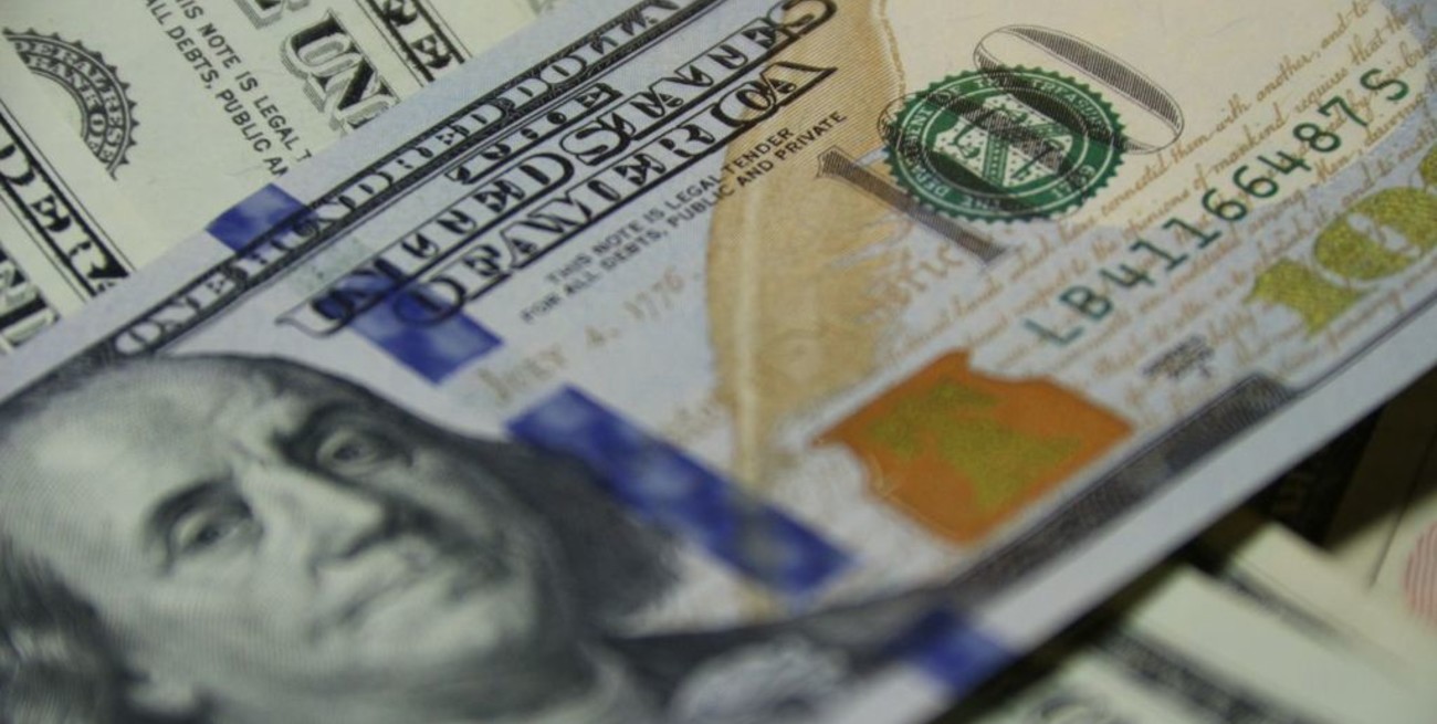 El dólar cerró noviembre con un alza de casi 5% 