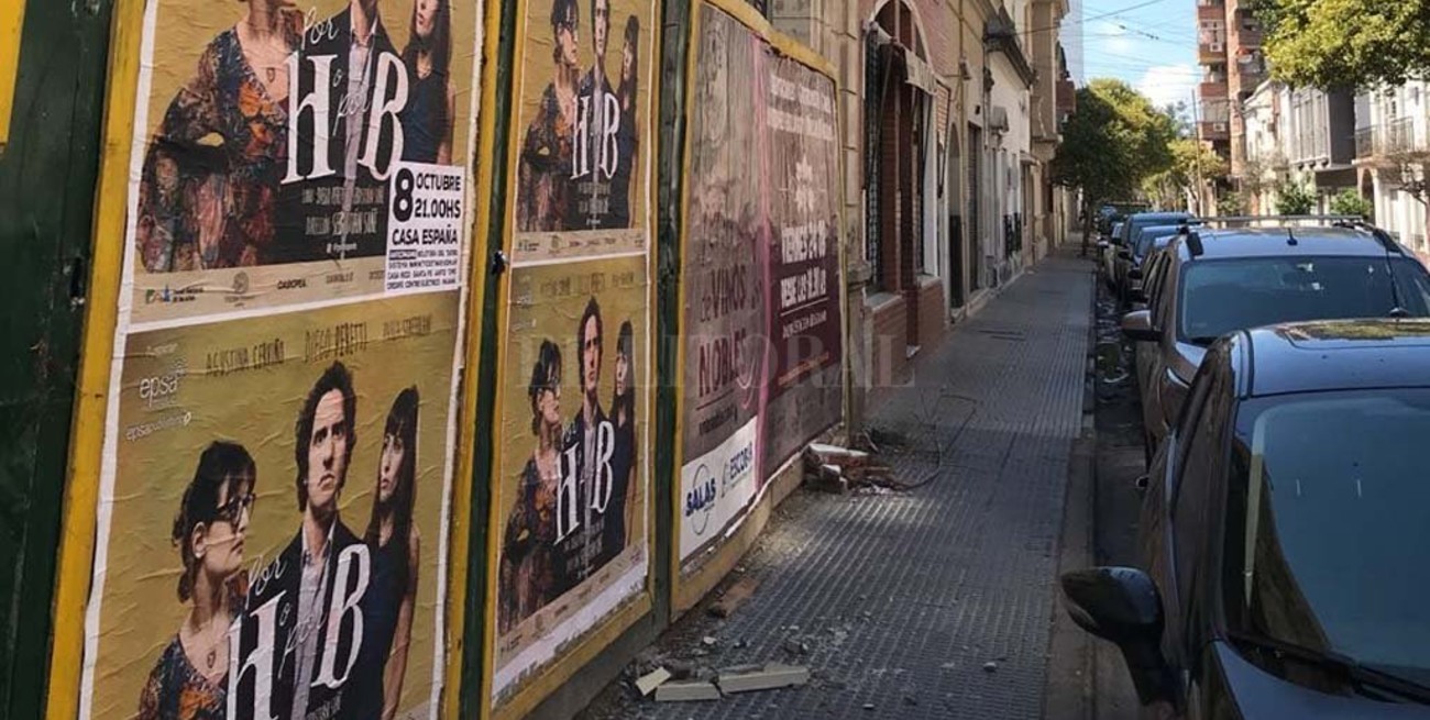 La caída de mampostería de un edificio preocupa a los vecinos de barrio Sur