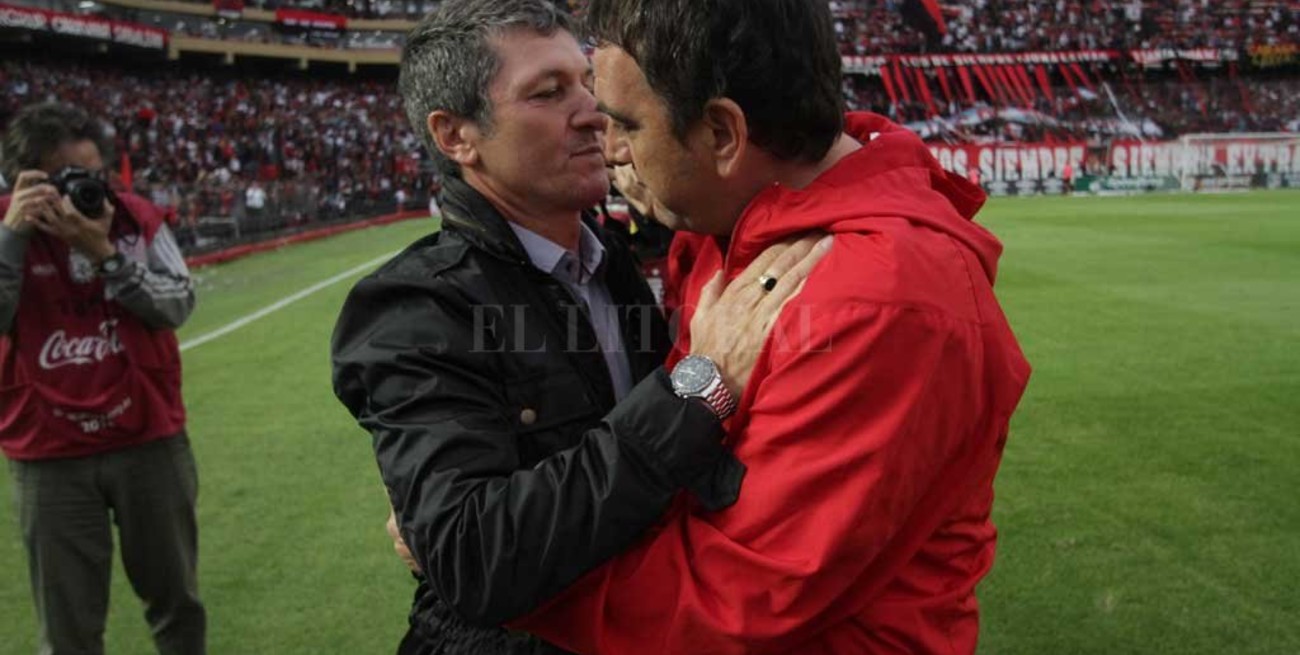 Dos ex Colón en carpeta de Patronato