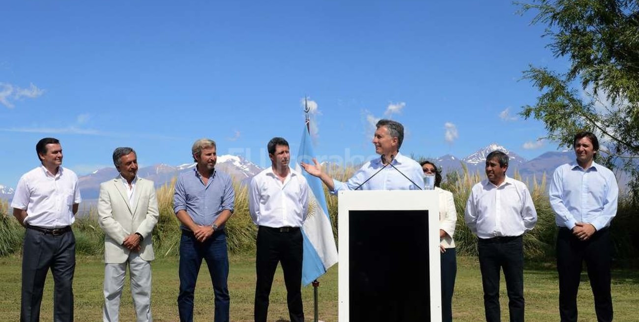 Macri anunció la eliminación de las retenciones mineras