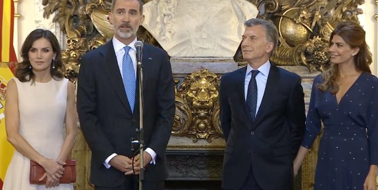 Macri le dio la bienvenida a los Reyes de España