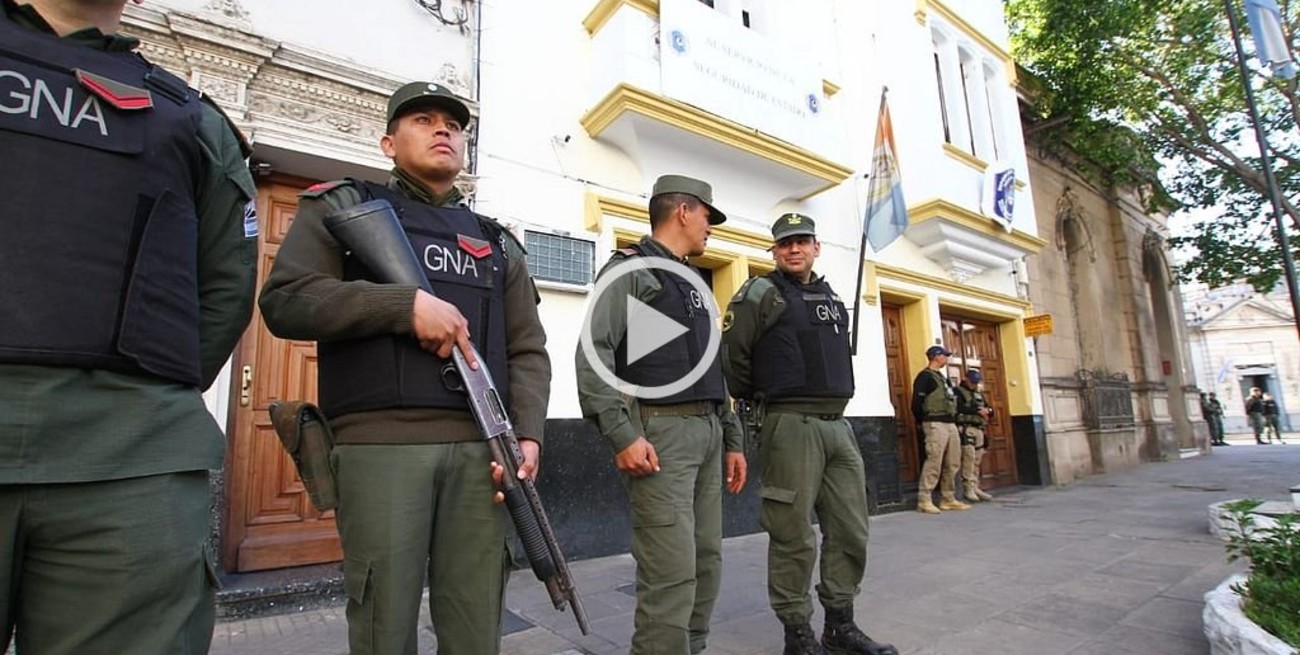 Detuvieron a jefe y subjefe de la Policía Federal de Santa Fe