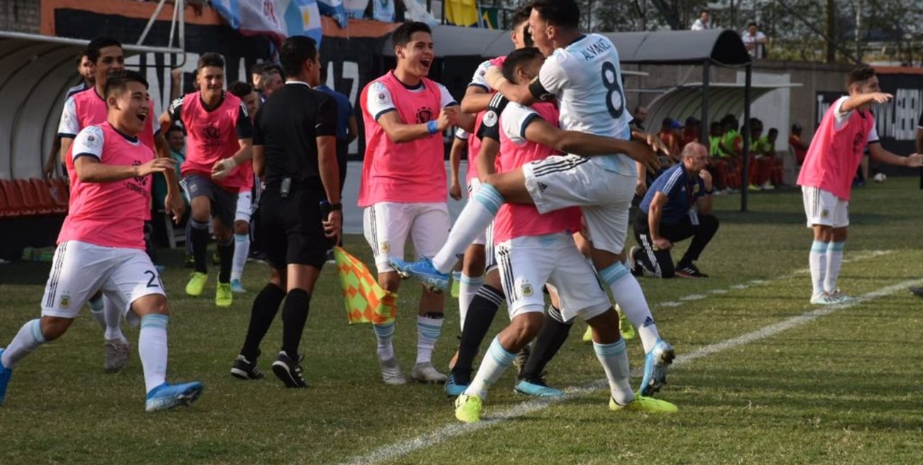 Sudamericano sub 15: Argentina venció 4 a 2 a Colombia y jugará la final contra Brasil