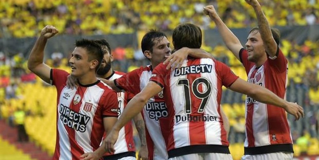 Estudiantes le ganó 3-1 a Barcelona en Ecuador