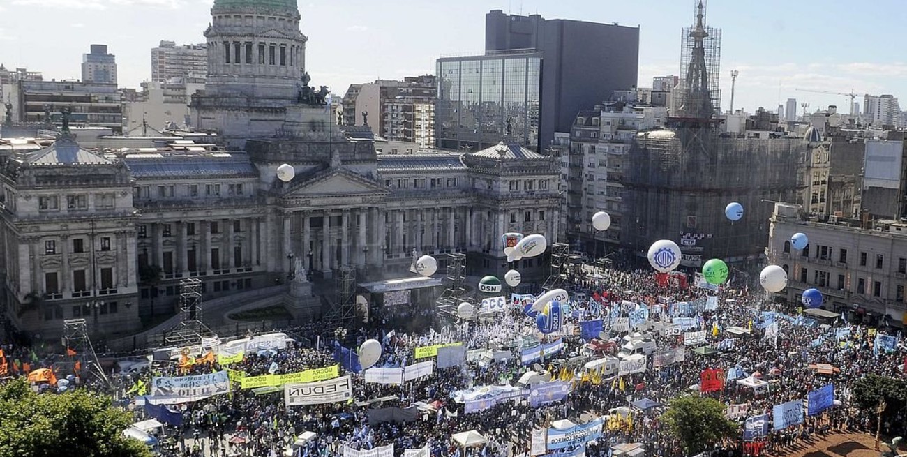 El Reino Unido alerta a turistas por posibles atentados terroristas en la Argentina