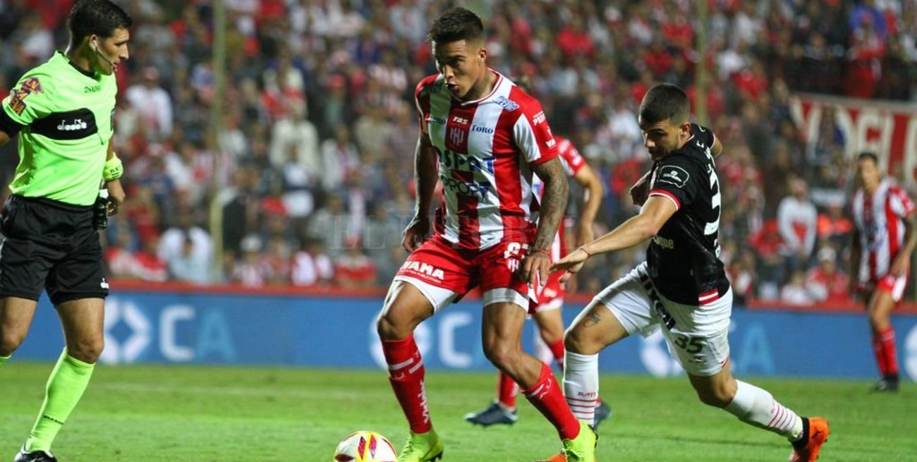 El Tate le tiró la chapa encima