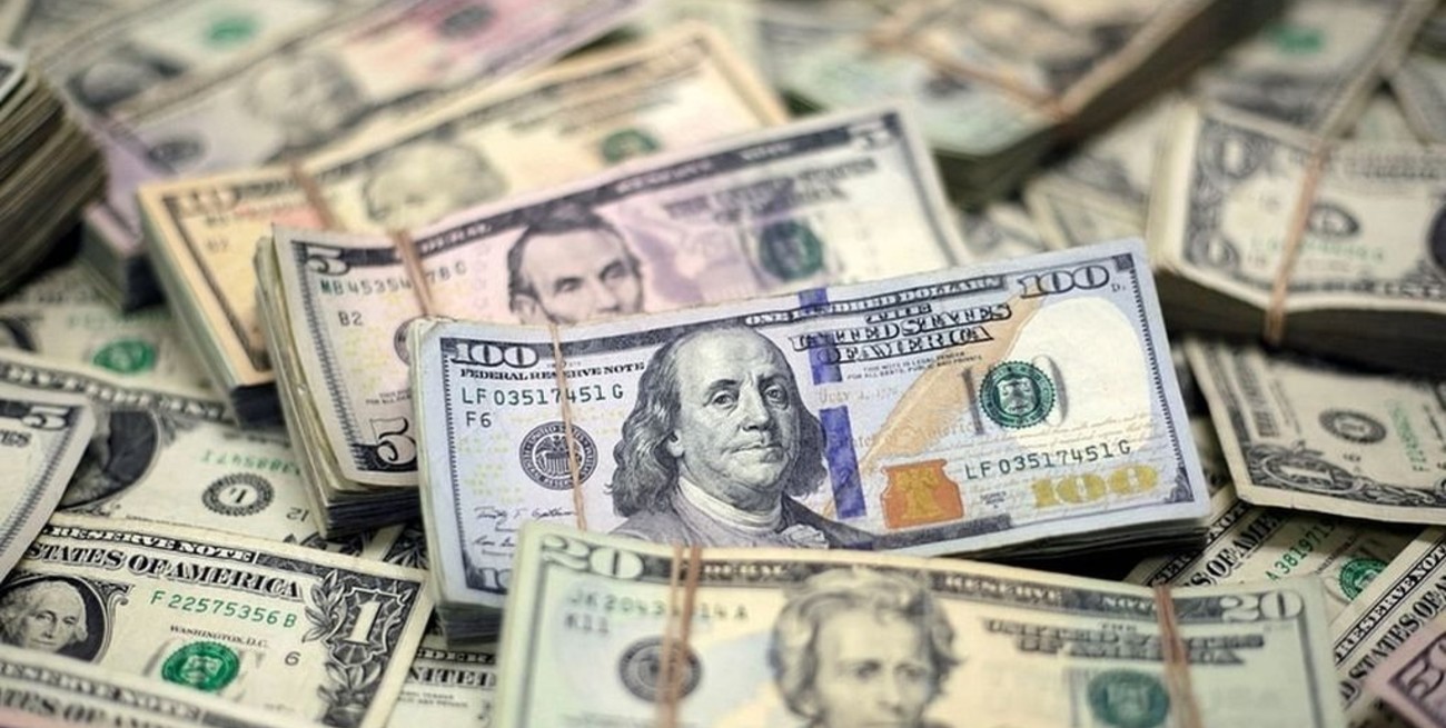 Leve descenso del precio del dólar tras la intervención del BCRA