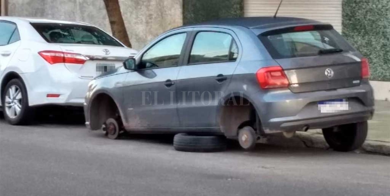 Preocupa el robo de ruedas a autos en la ciudad: tres casos en dos días