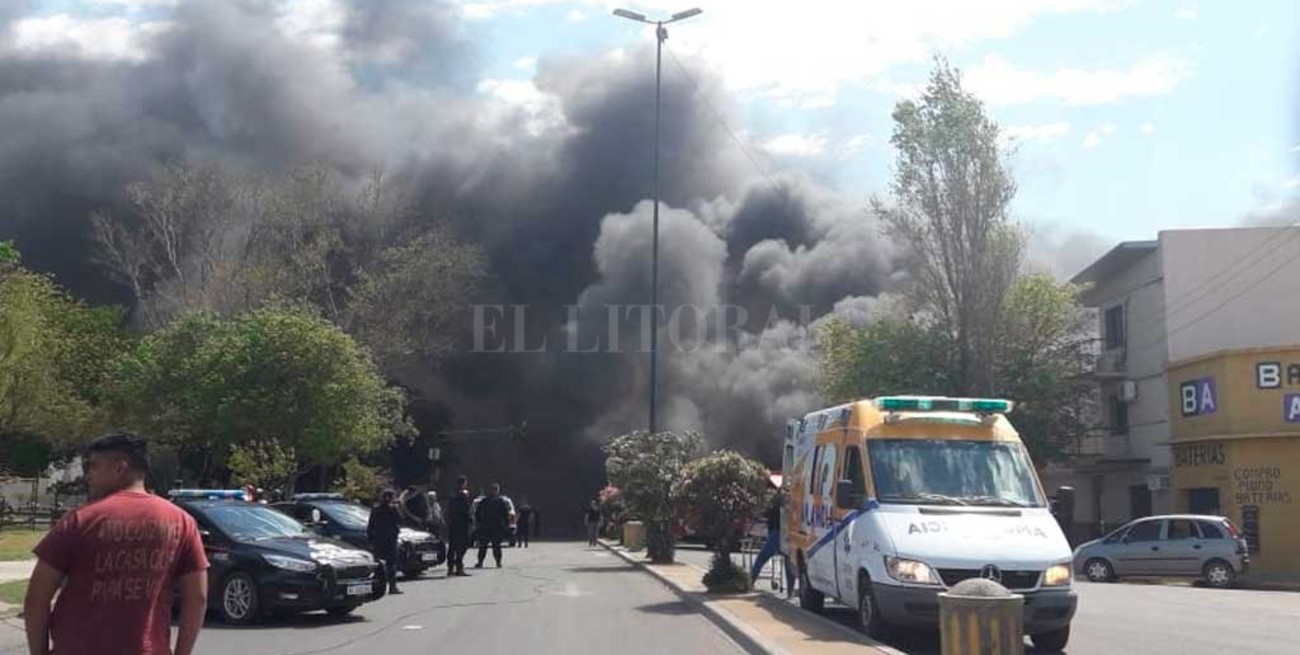 Desvío de colectivos en la zona del incendio en Facundo Zuviría