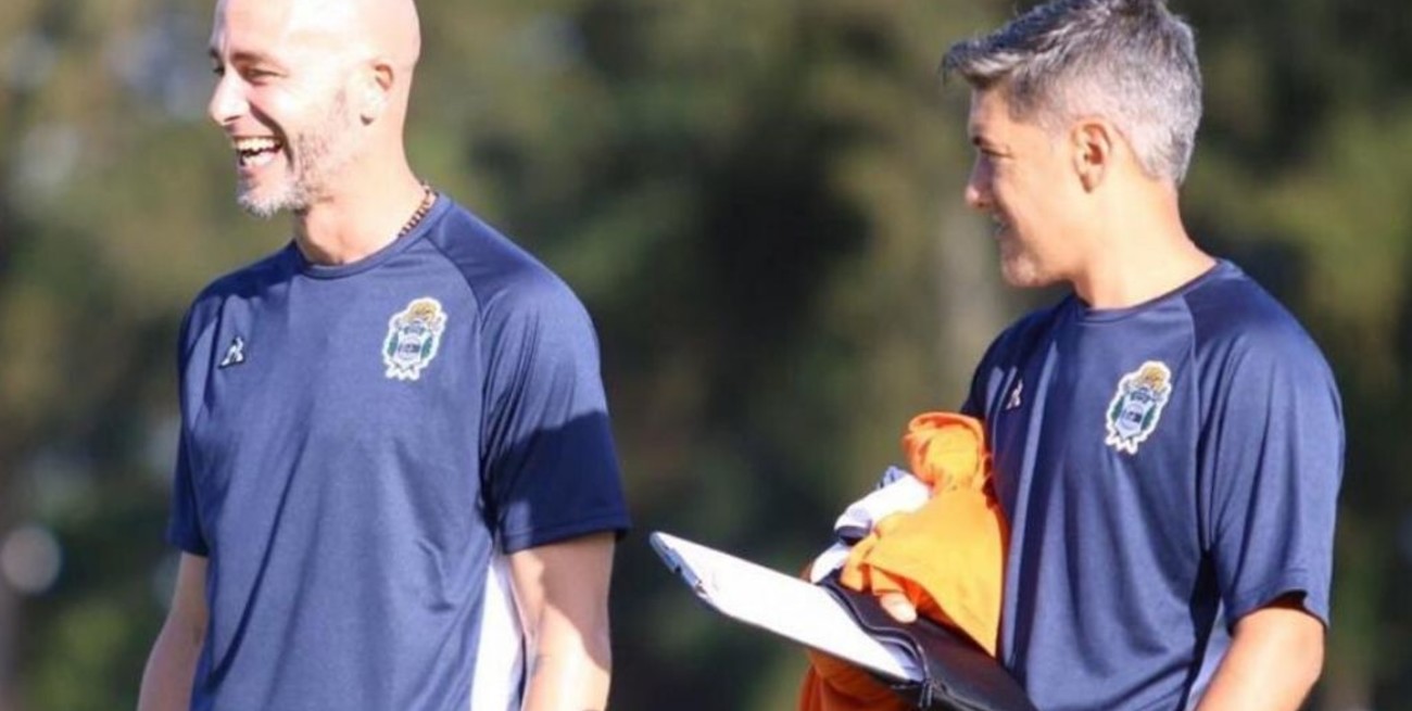 Maradona volvió a faltar al entrenamiento de Gimnasia