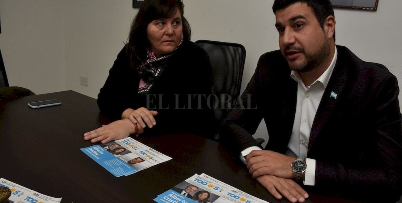 Alberto Fernández llega a Santa Fe y firmará acta-acuerdo con Perotti