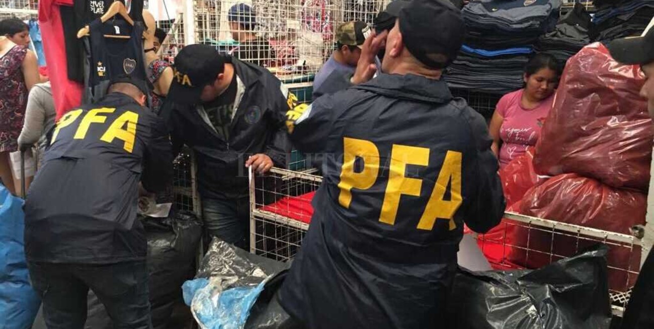 Megaoperativo en La Salada: 500 allanamientos y 2000 policías