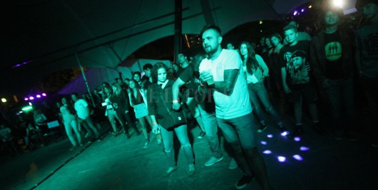 Con Juane Voutat y Segades continúa el ciclo "Santa Fe quiere rock"