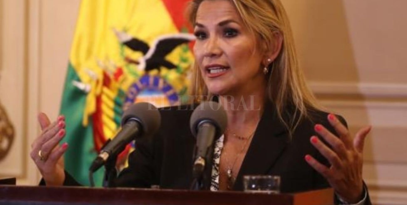Añez convocará a elecciones en Bolivia "si Dios lo permite"