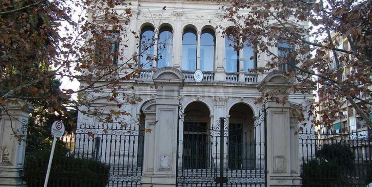 Denuncian a fiscal por supuesta "extorsión"