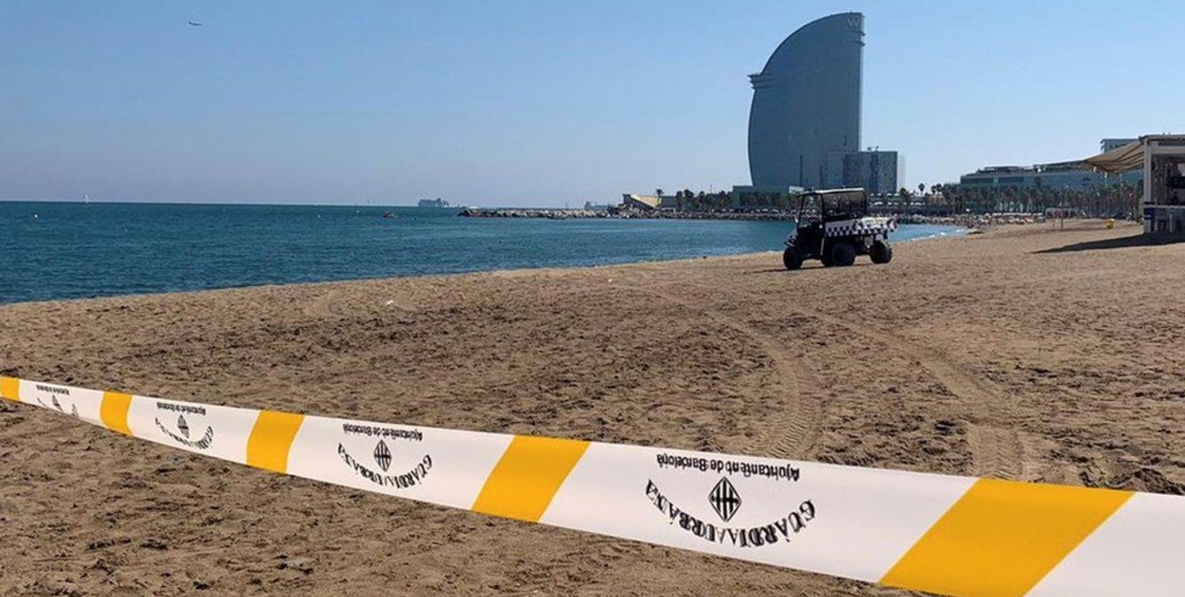 Desalojan una playa de Barcelona para hacer detonar una bomba de la guerra civil de 1936
