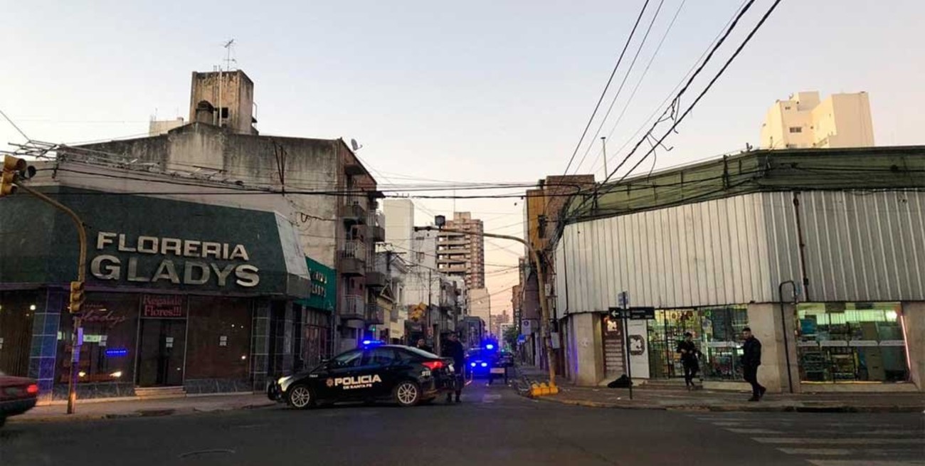 Chocó y destrozó el semáforo de 25 de Mayo y Suipacha