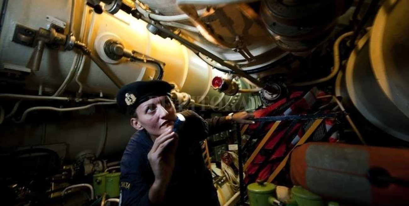 La historia de la primera oficial submarinista del país