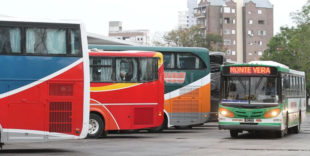 Prorrogan la suspensión del transporte de pasajeros interurbano, de media y larga distancia