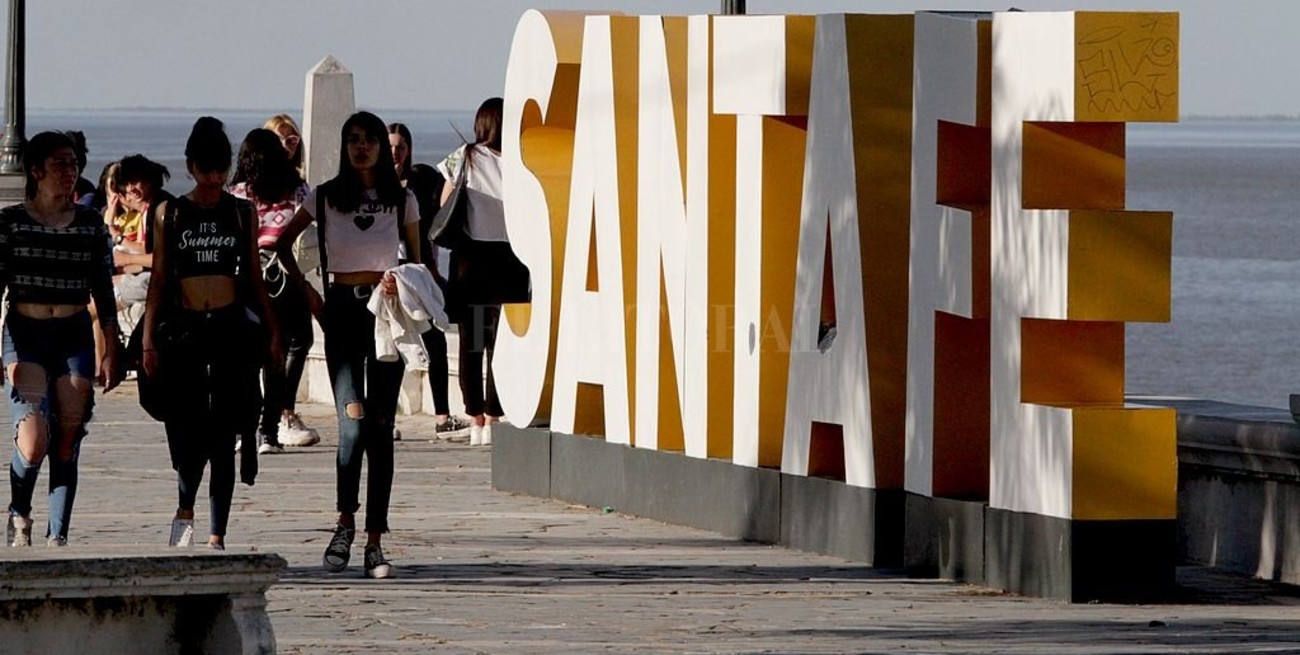 Tras ser vandalizado, la Municipalidad reparará el cartel de la costanera