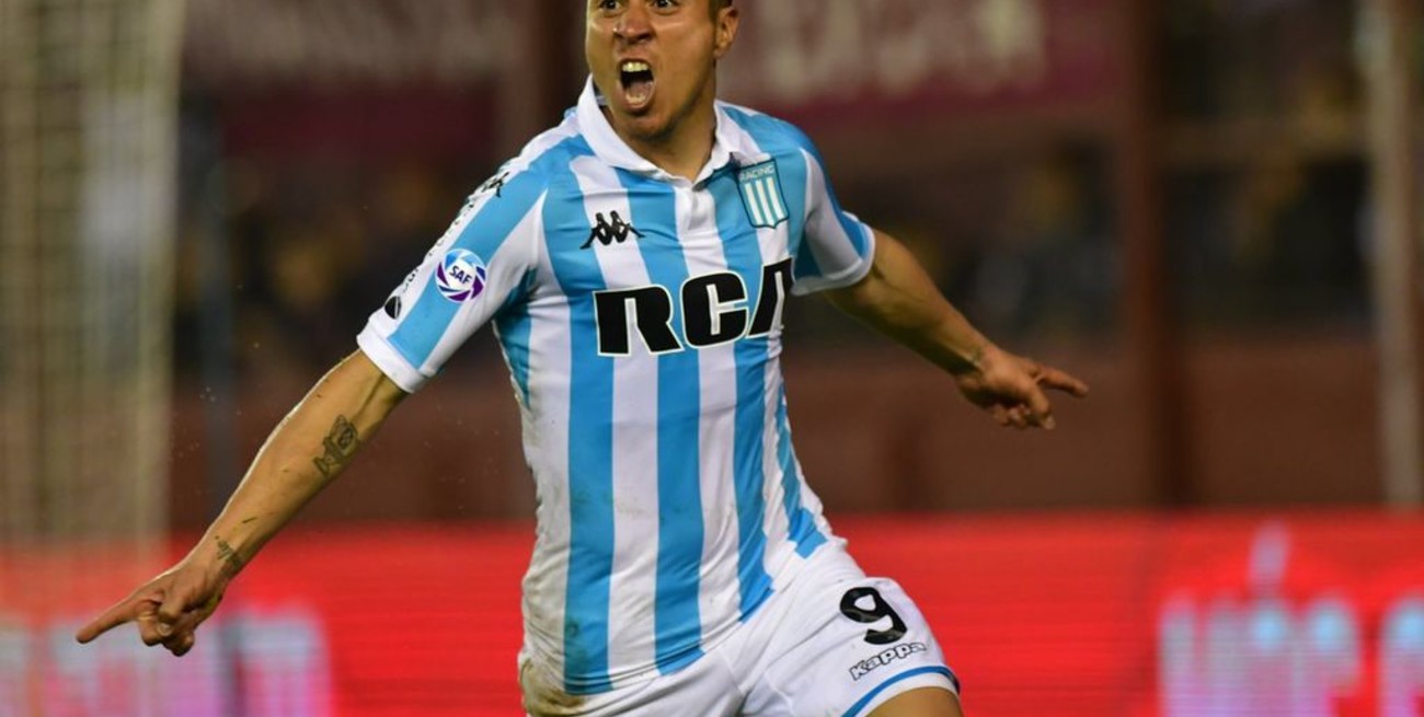 El jugador de Racing Jonatan Cristaldo fue denunciado por violencia de género