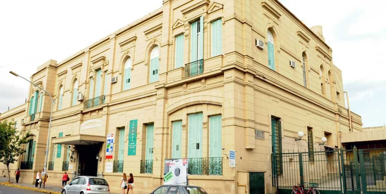 Incendio en Santo Tomé: el joven sigue en estado reservado