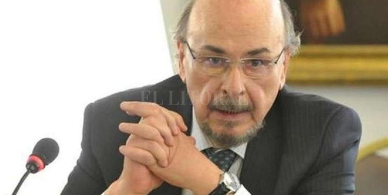 Joaquín Morales Solá prefiere tener sus dólares en el banco antes que se los roben sus empleados