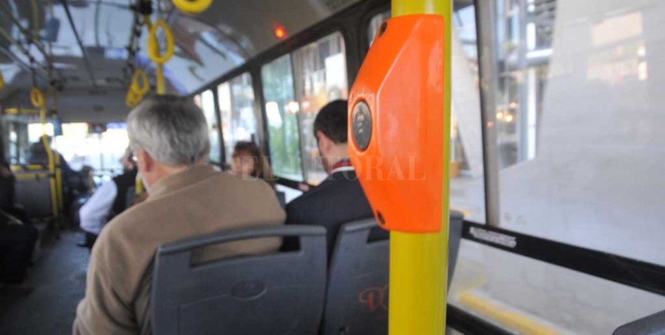 Congelan precios de boletos de colectivos en Buenos Aires; incertidumbre en Santa Fe 